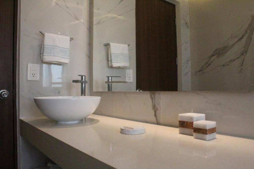 Beach Front Renewed Apartment Cancún Exterior foto